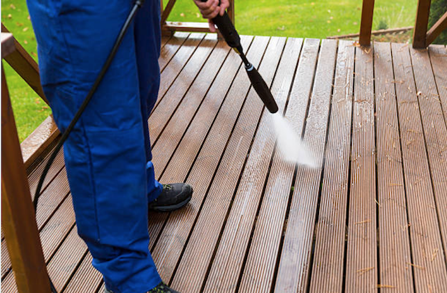 deck and patio cleaning